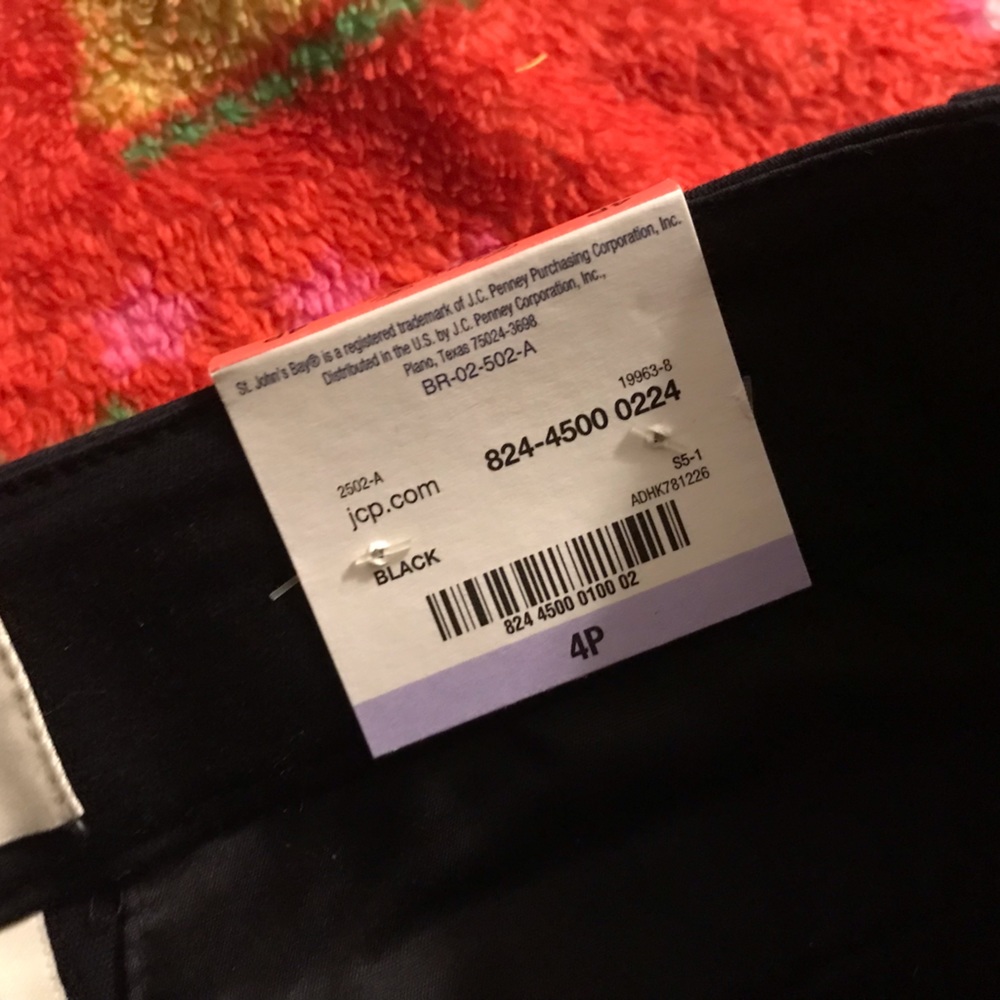 NWT St. John's Bay Black Bermuda Shorts - Picture 8 of 11